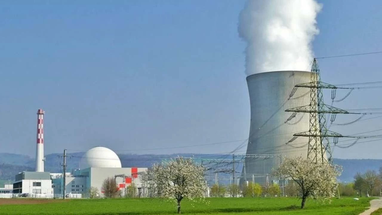 Yaponiya dünyanın ən böyük atom elektrik stansiyasında enerji blokunu yenidən işə salıb