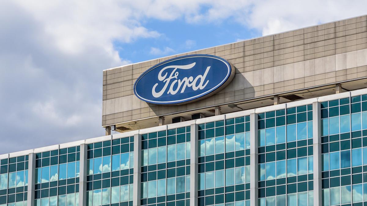 Ford minlərlə avtomobilini geri çağırır