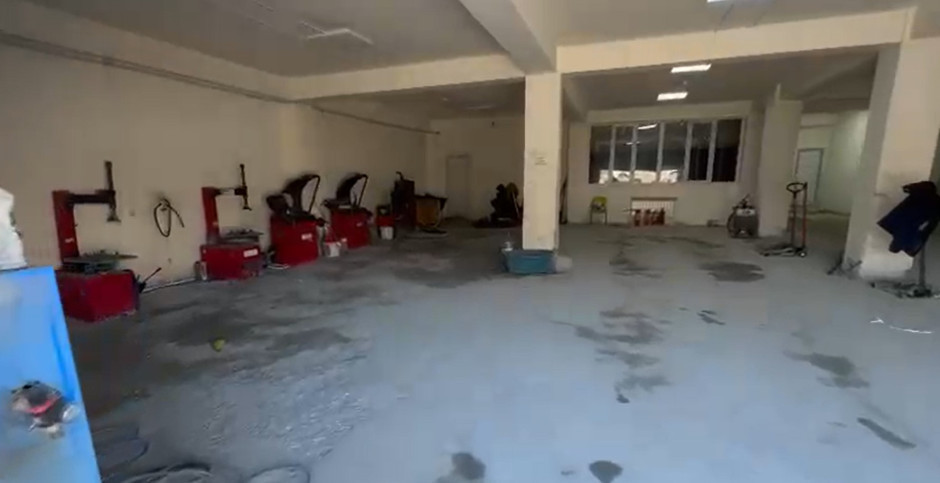Bakıda yaşayış binasının anbarında yanğın təhlükəsi aradan qaldırılıb - VİDEO