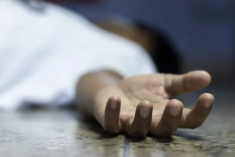 Bakı Dəmiryolu Vağzalının girişində 48 yaşlı kişi  yıxılaraq ölüb