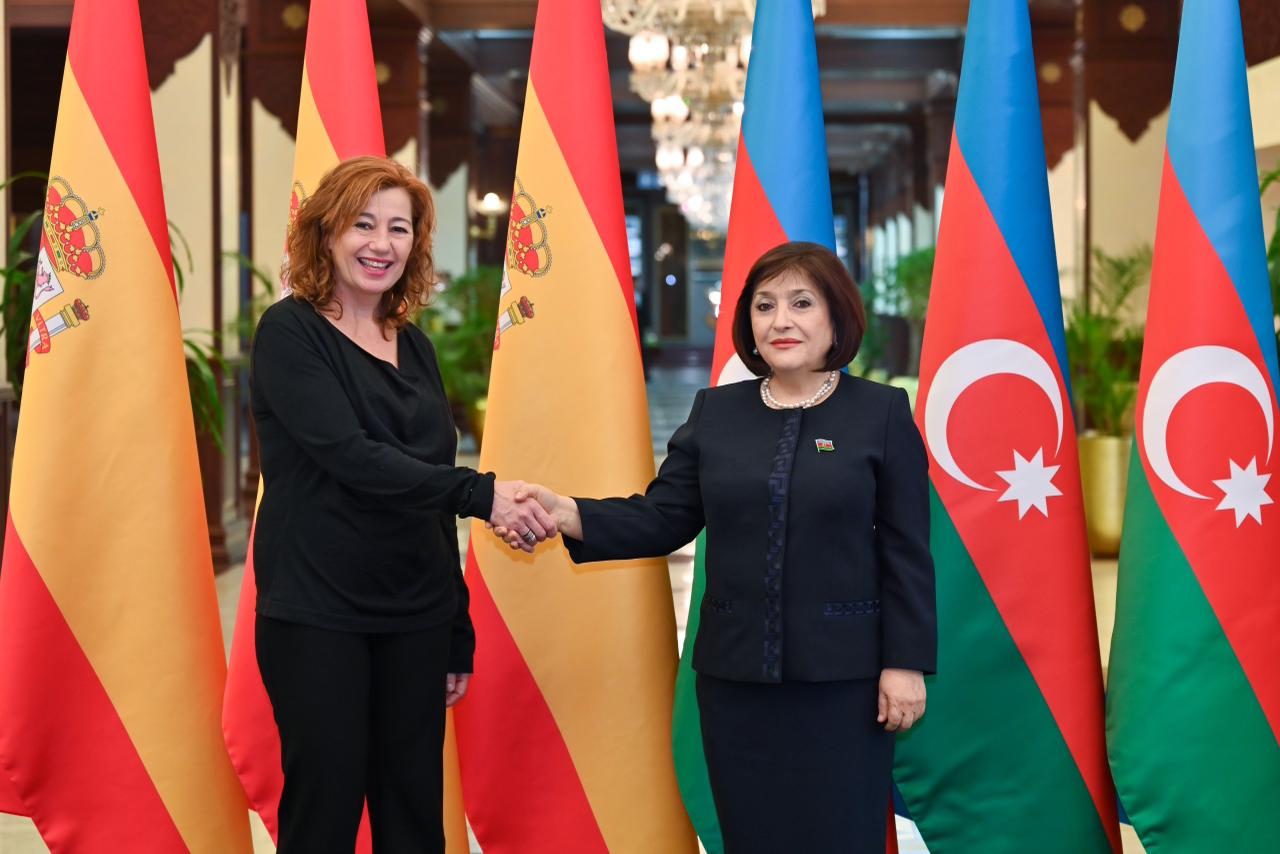 Sahibə Qafarova İspaniya Krallığı Deputatlar Konqresinin sədri ilə görüşdü