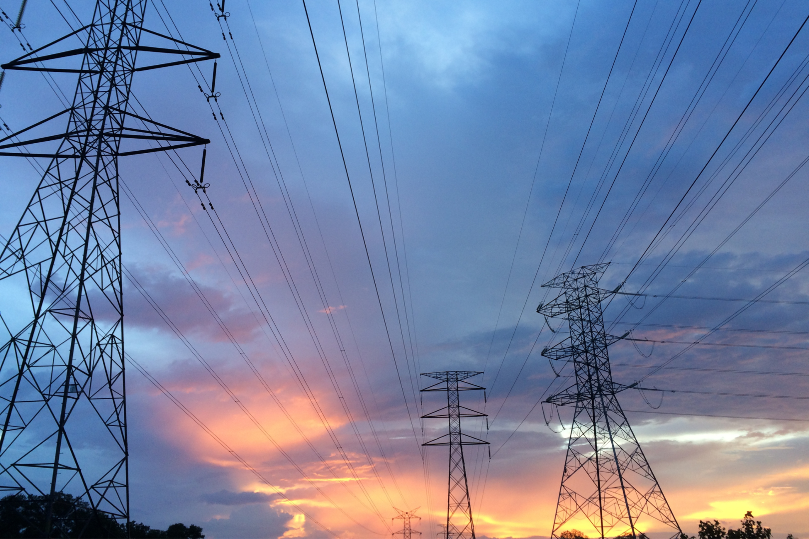 Ukrayna Avropadan elektrik enerjisi idxalını artırıb 