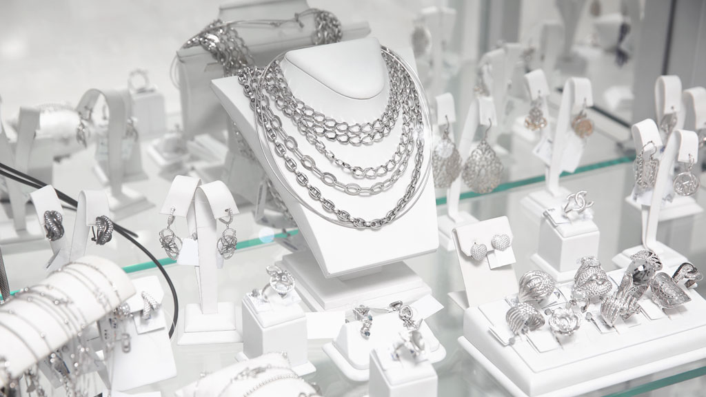 Gümüşün qiyməti 110 dolları keçdi - YENİ REKORD