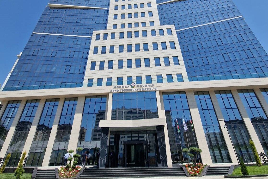 Kənd təsərrüfatı nazirinin müavinlərinin sayı artırılıb