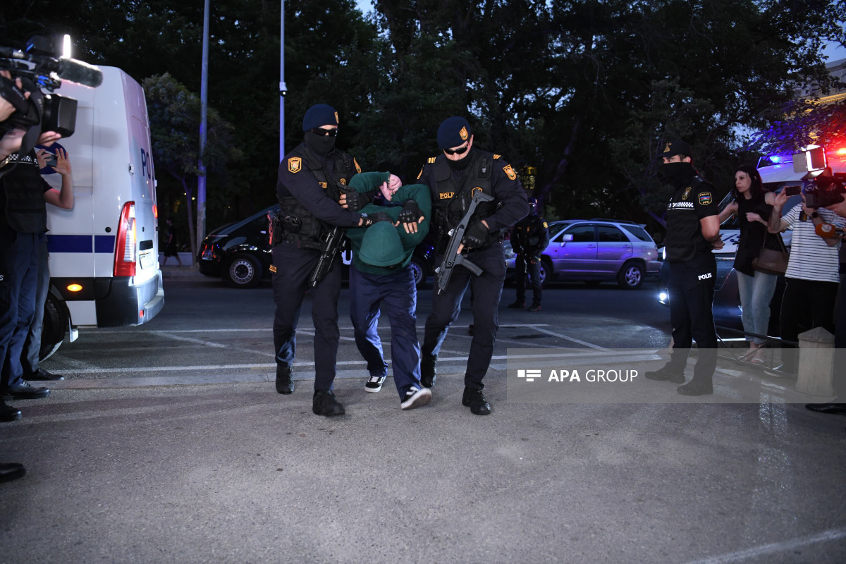 Bakıda saxlanılan Rusiya vətəndaşlarının həbs müddəti uzadılıb