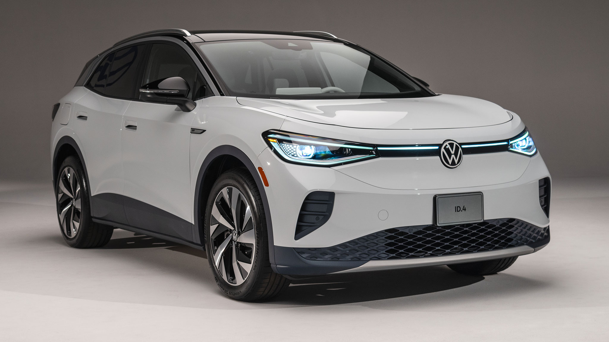 "Volkswagen" 44.5 min elektrikli avtomobilini geri çağırır