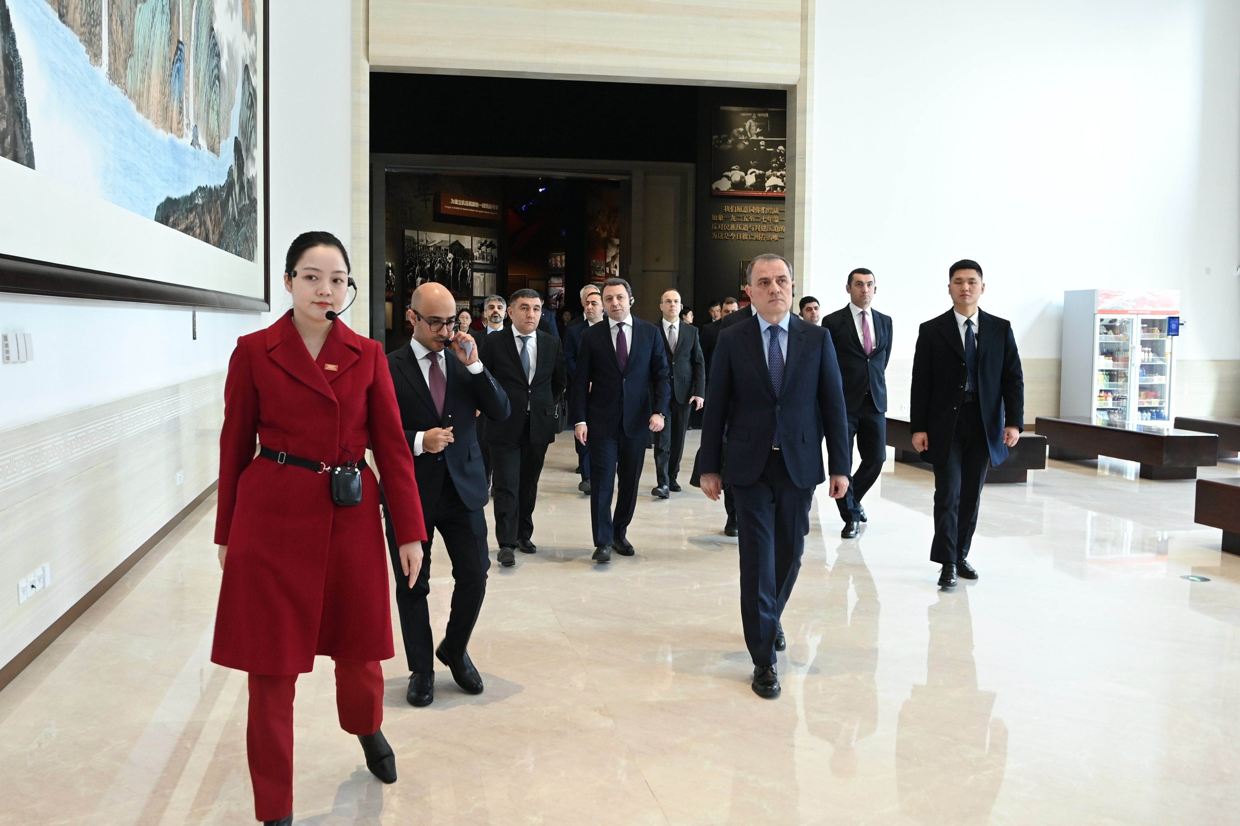 Ceyhun Bayramov Çin Kommunist Partiyasının Muzeyini ziyarət edib - FOTO