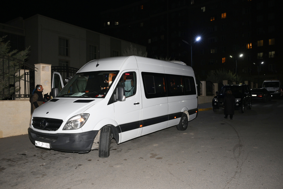 Növbəti köç karvanı Məmmədbəyli kəndinə çatıb - YENİLƏNİB