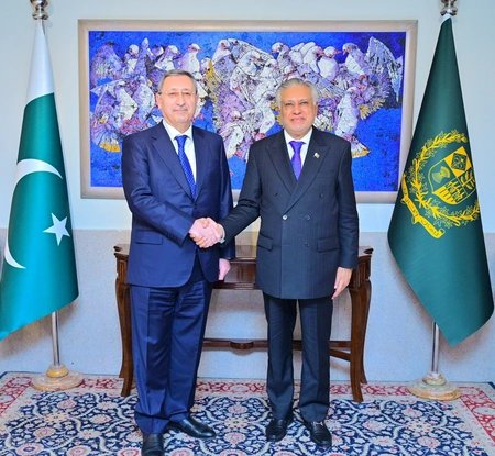 Xələf Xələfov Pakistanın XİN başçısı ilə ikitərəfli əməkdaşlığı müzakirə edib - FOTO