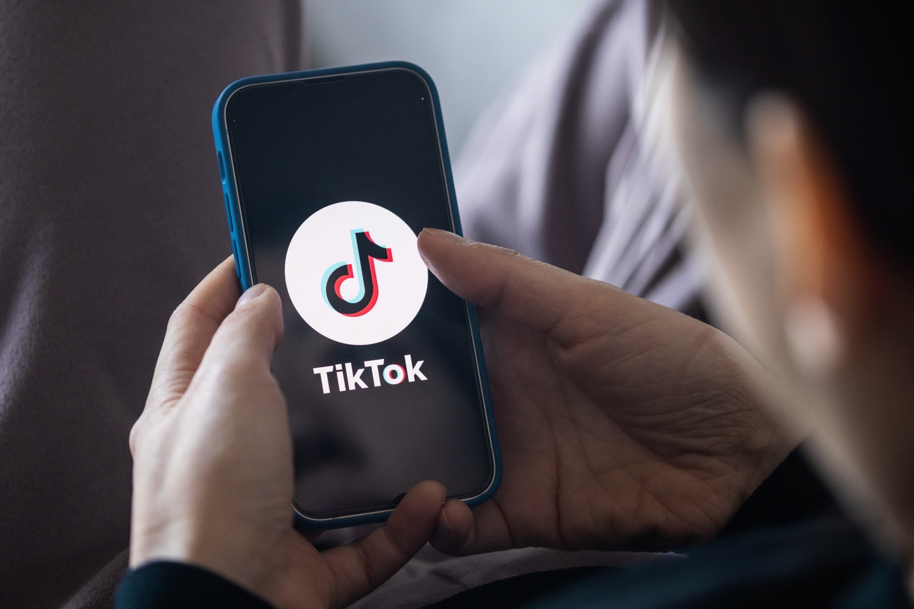 Avropa Komissiyası “TikTok”a xəbərdarlıq edib