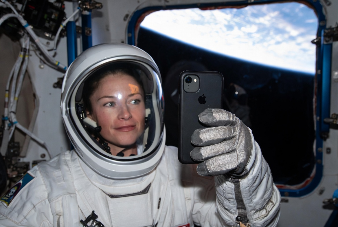 Astronavtların “iPhone”dan istifadəsinə icazə veriləcək