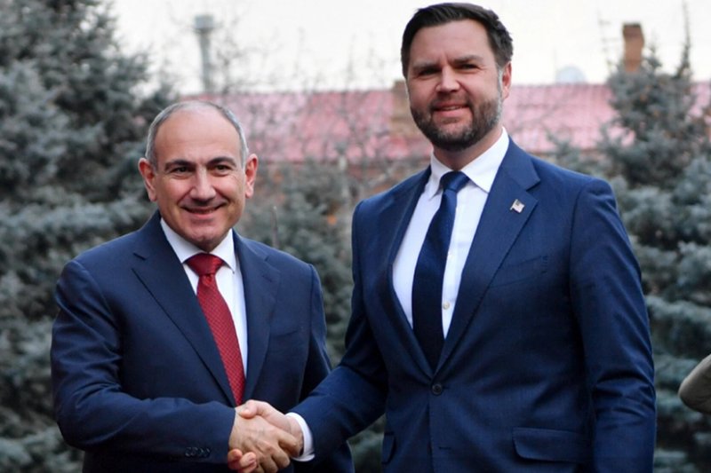 Vens Paşinyana parlament seçkilərində dəstəyini ifadə edib