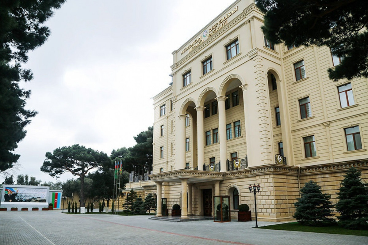 Müdafiə Nazirliyi gənc əsgərlərin yaxınlarına müraciət edib