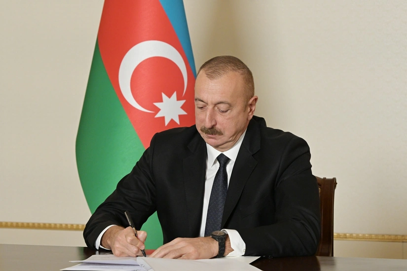 Prezident Dövlət Vergi Xidmətinin işçilərini təltif etdi - SİYAHI