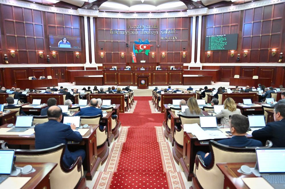 Milli Məclis bələdiyyələrlə bağlı hesabatı təsdiq etdi