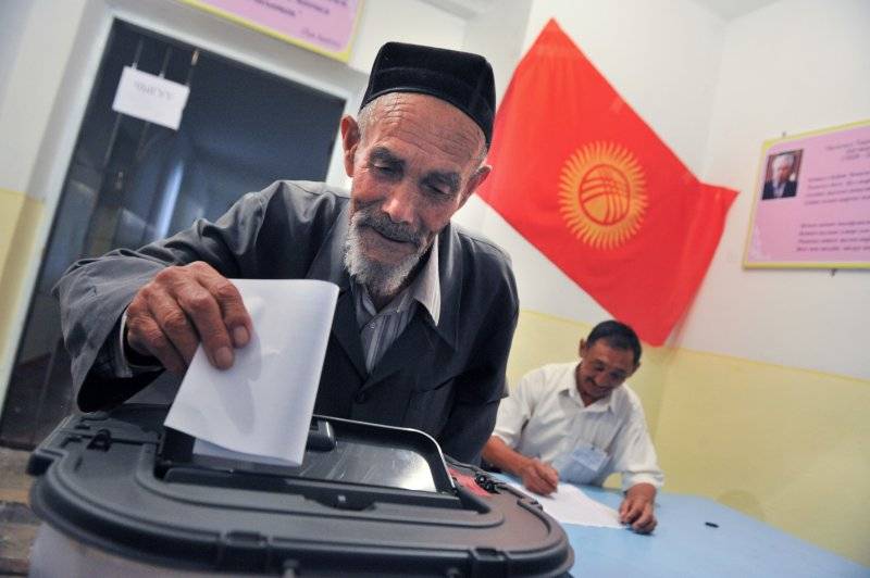 Qırğızıstanda prezident seçkiləri bu tarixdə keçiriləcək