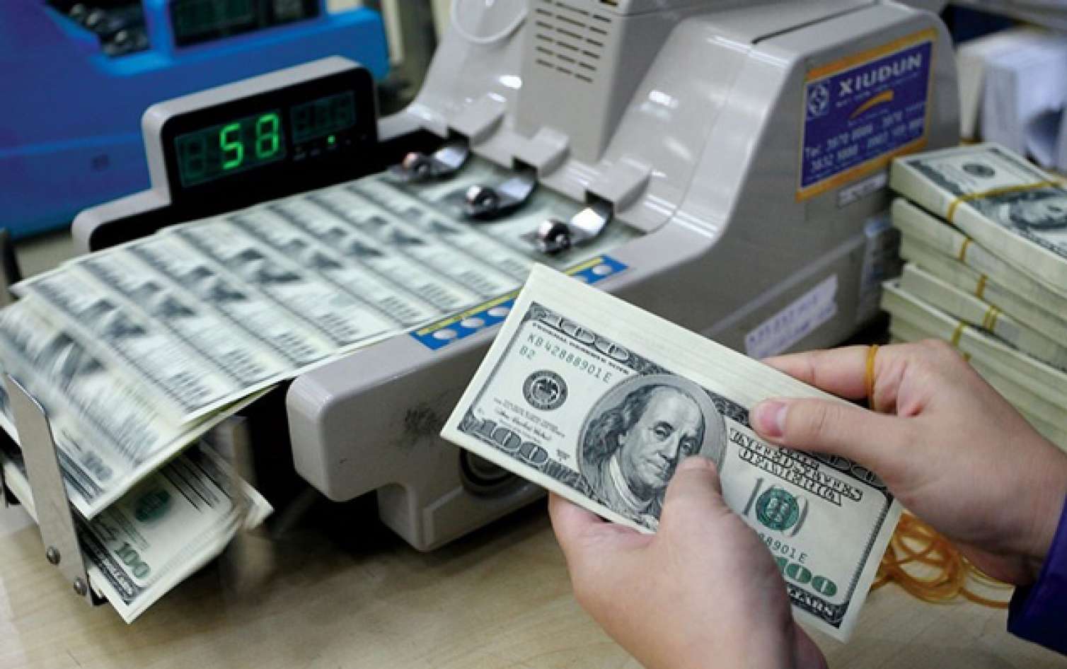 Vətəndaşlar depozitlərini ən az bu banklara yatırıb - CƏDVƏL