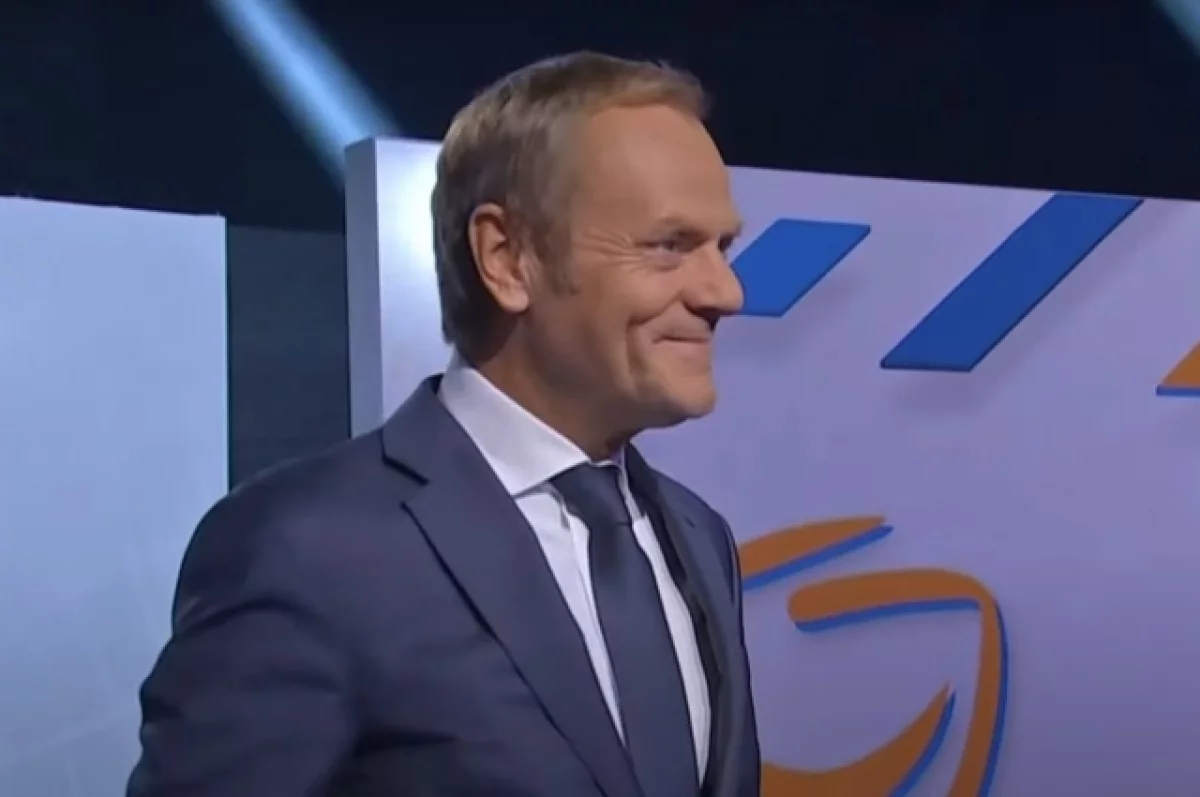 Tusk: Polşa Rusiya və Belarusla sərhəddə mina anbarları tikəcək