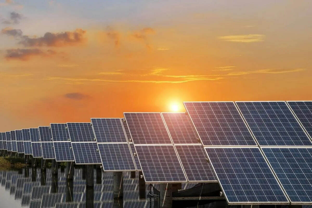 Azərbaycanda günəş və külək enerjisi istehsalı artıb