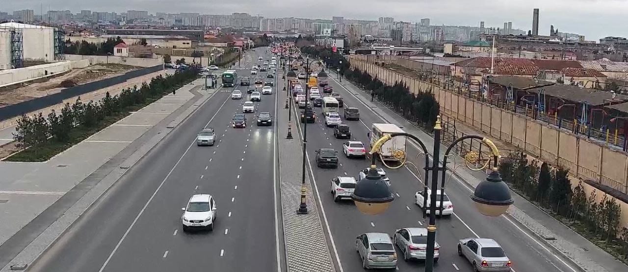 Bakıda 22 istiqamətdə tıxac müşahidə olunur - SİYAHI
