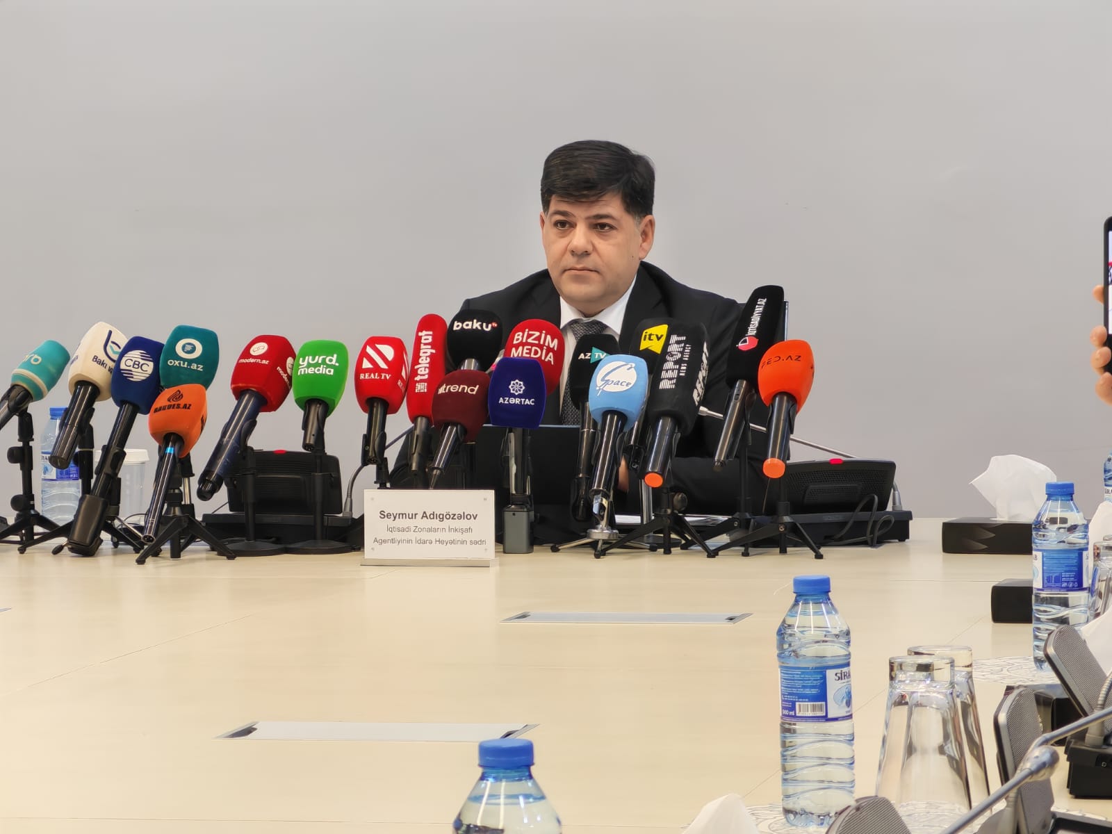Azad edilmiş ərazilərdəki sənaye parklarına nə qədər investisiya yatırılıb?