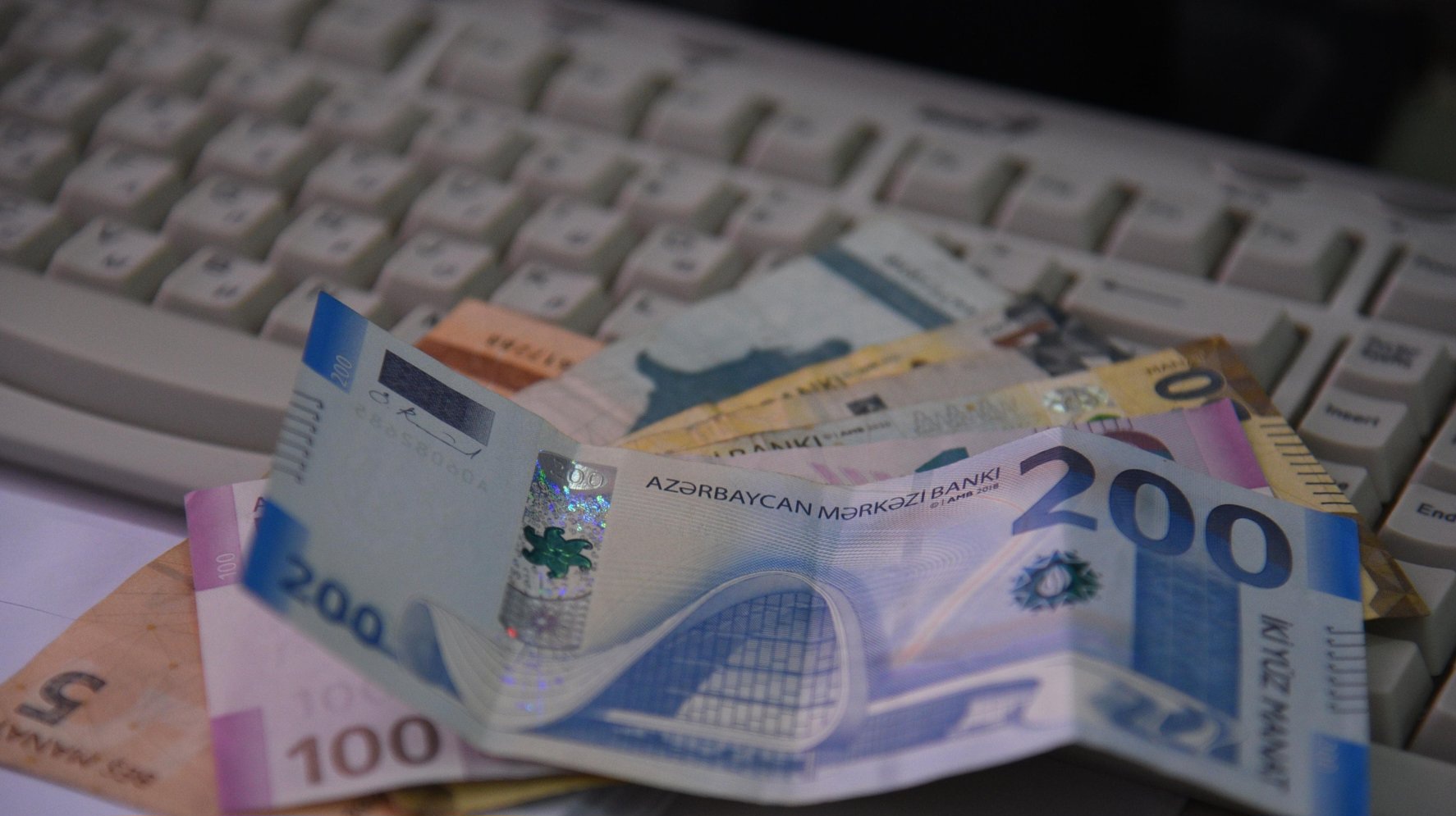 Azərbaycanda daşınmaz əmlakla əlaqədar əməliyyatlara investisiyalar 82%-dən çox artıb