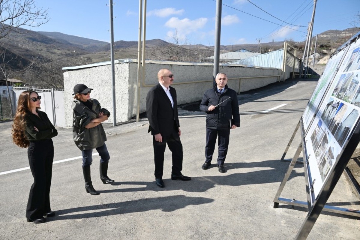 Prezident İlham Əliyev Xocalının Xanabad kəndində görülmüş işlərlə tanış olub - FOTO - YENİLƏNİB 