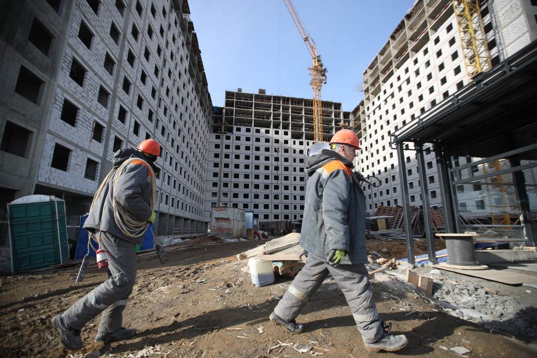 "Huner Group"da işləyən şəxsin üzərinə elektrik barabanı düşərək ölüb