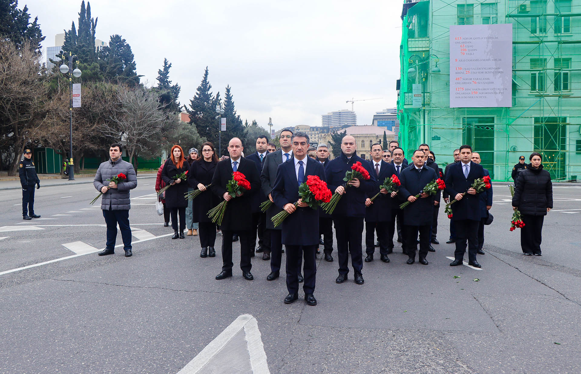 Agentliyin kollektivi Xocalı soyqırımı abidəsini ziyarət edib - FOTO