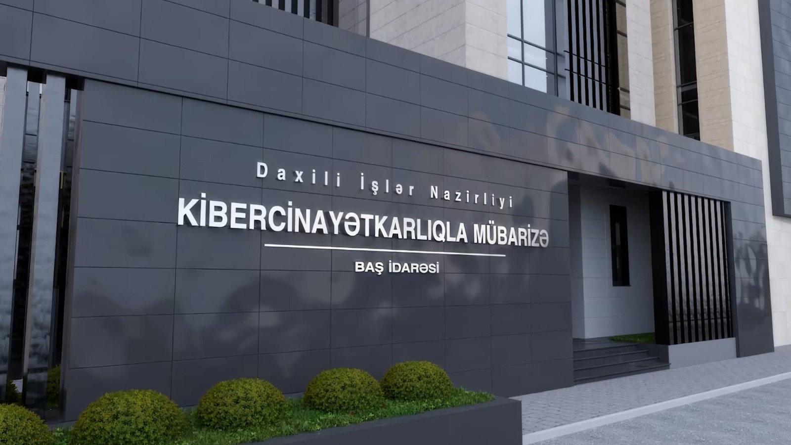 Tələbələrin təhqiramiz fotolarını yaydığı üçün saxlanan şəxs barəsində cinayət işi başlanıldı