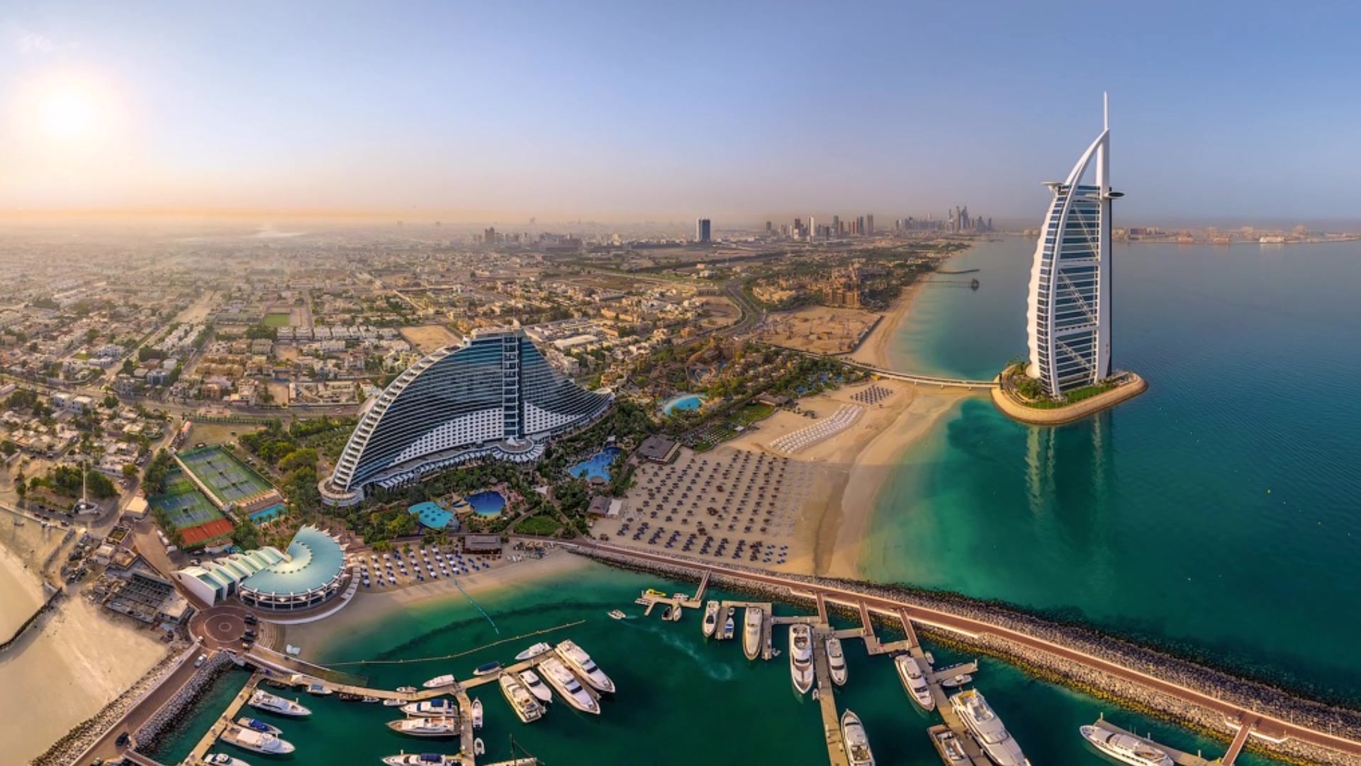 Dubay və Əbu-Dabidə güclü partlayışlar baş verib