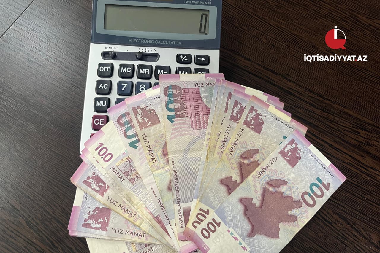 Azərbaycan manatının dövretmə sürəti azalıb