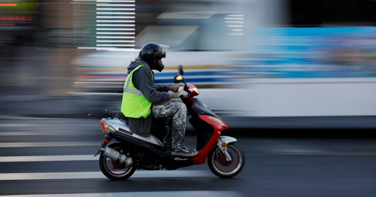 DYP moped sürücülərinə müraciət edib