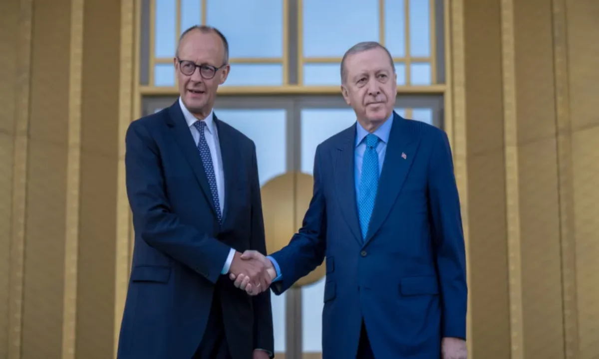 Ərdoğanla Merts arasında telefon danışığı olub