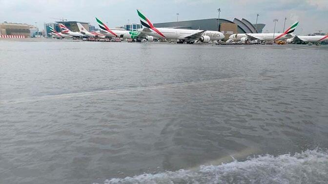 Dubay hava limanları uçuşları bərpa edib