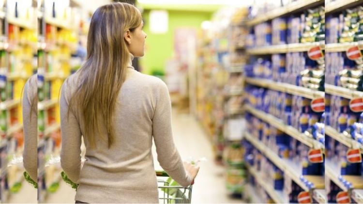 Bəzi marketlərdə məhsulun üzərindəki ilə kassadakı qiymət fərqi Milli Məclisdə qaldırıldı
