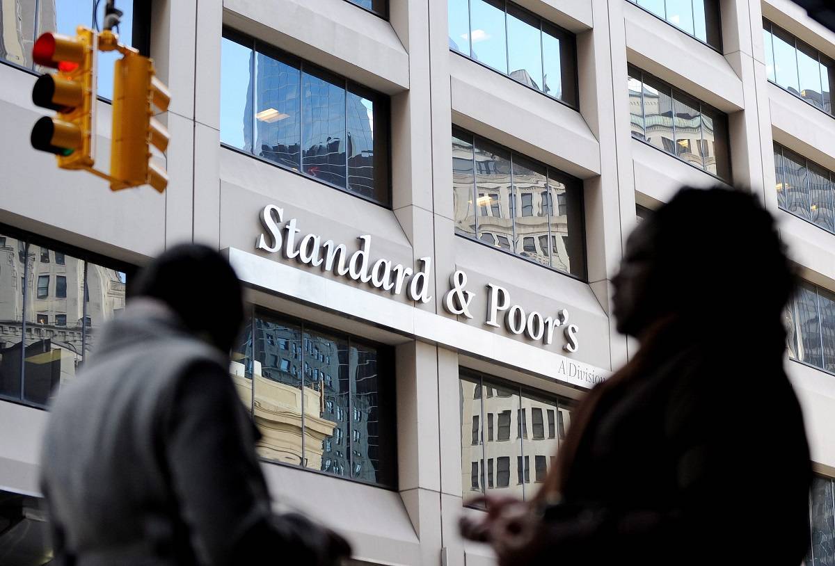 “S&P” Azərbaycanın bank sektoru üzrə sahəvi risk reytinqini yüksəldib