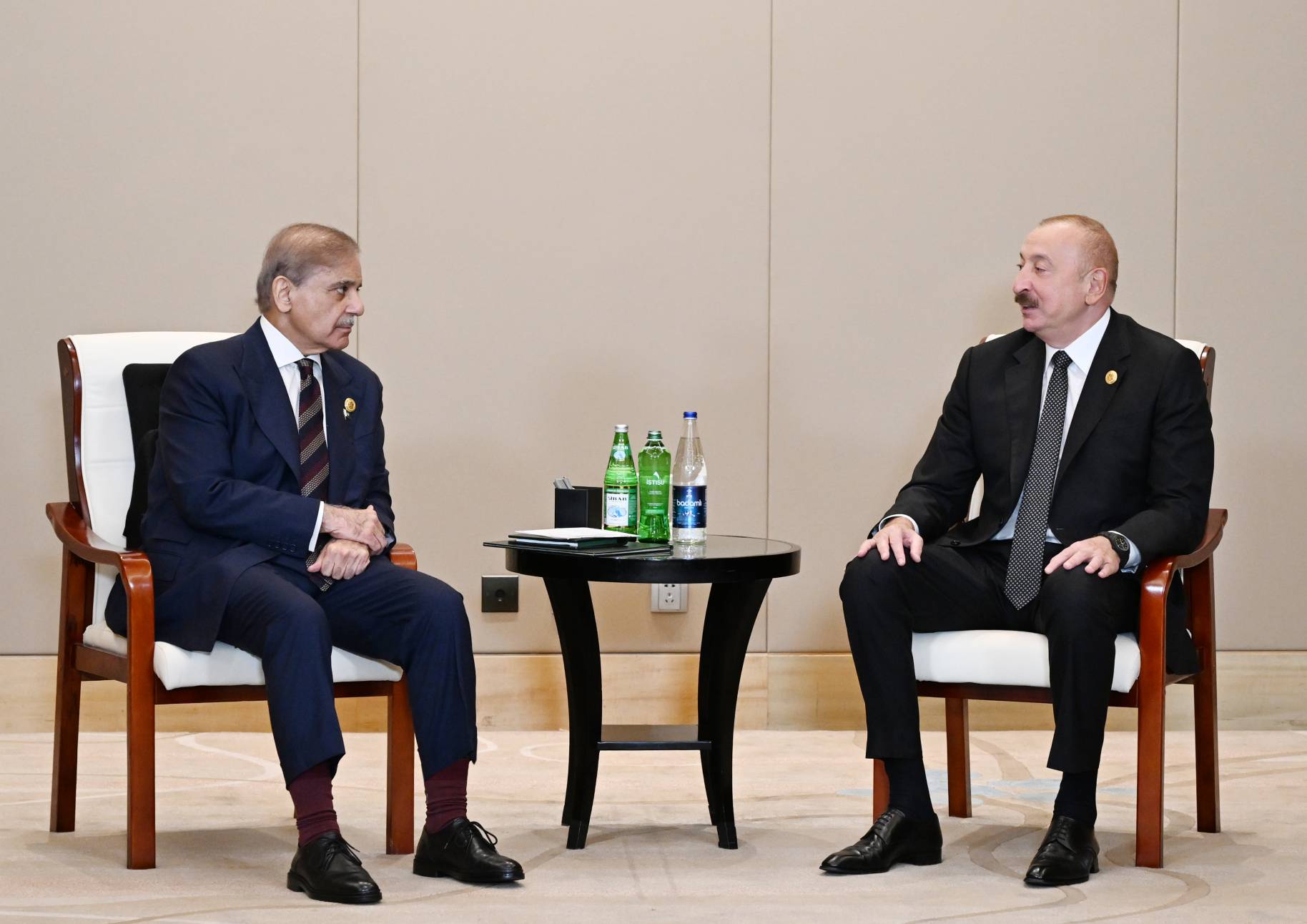 Şahbaz Şərif Azərbaycan Prezidentinə zəng edib, İranın hərbi hücumunu qınayıb