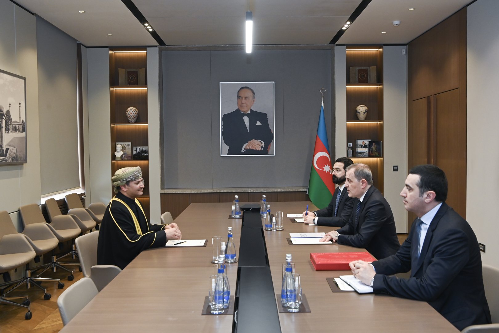 Azərbaycanla Oman regional məsələləri müzakirə ediblər