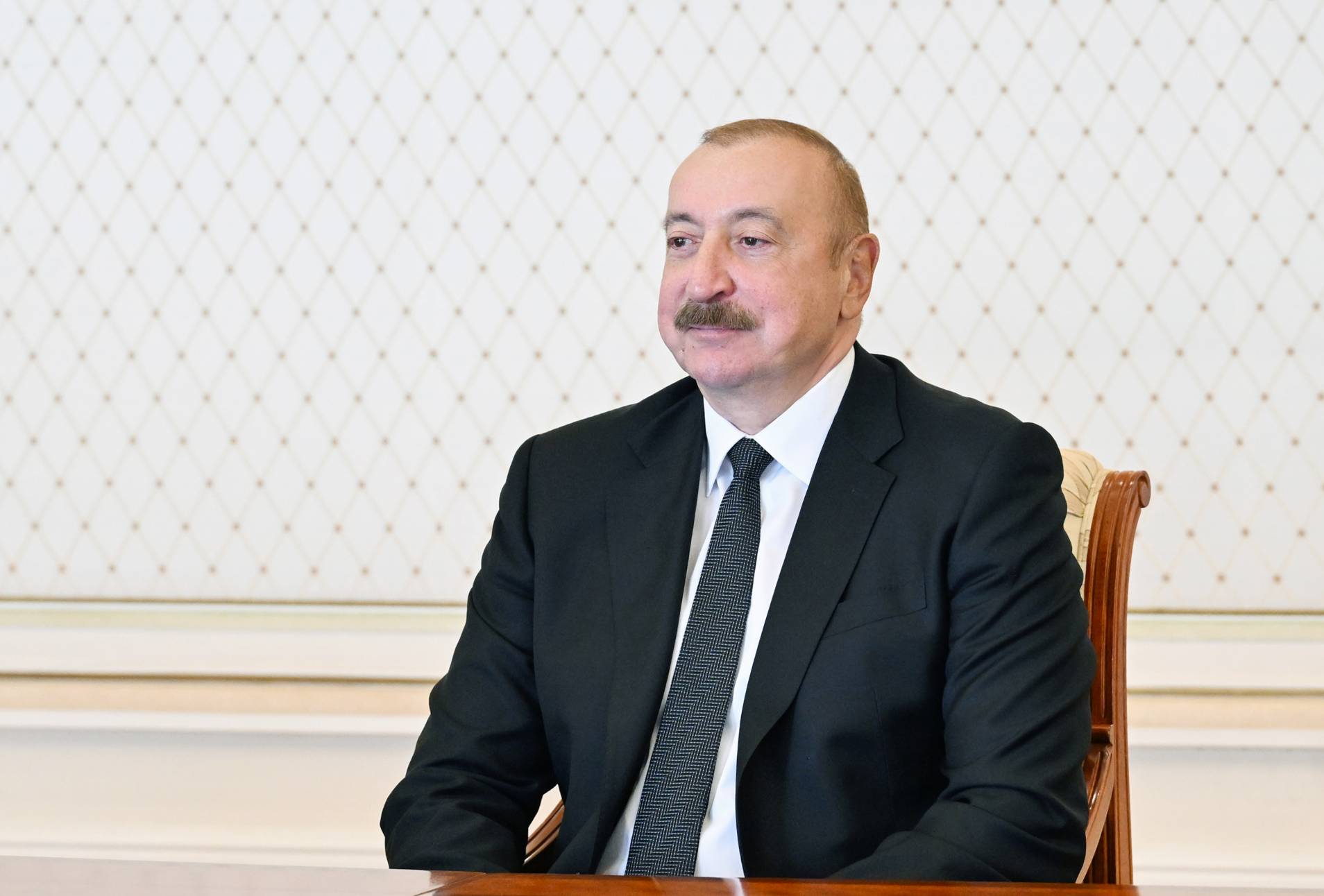İlham Əliyev: Ermənistanla sülh yalnız kağız üzərində deyil