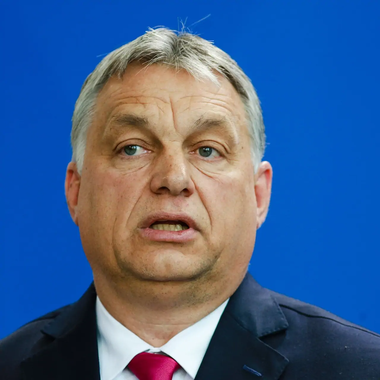 Orban: Avropada xaos hökm sürür