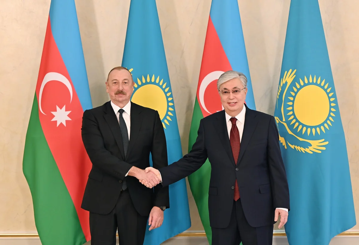 Prezident Tokayevi Qazaxıstanda referendumun müvəffəqiyyətlə başa çatması münasibətilə təbrik edib