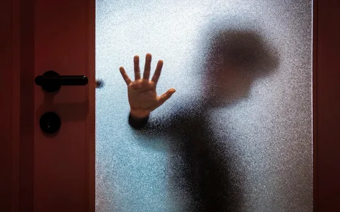 Uşağa tərbiyə məqsədilə zorakılıq göstərən şəxs cərimə olunacaq