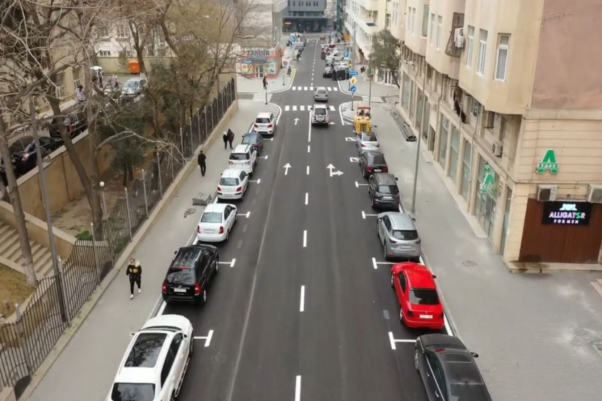 Parklanma qaydasını pozan sürücünün protokolunu avtomobilin ön şüşəsinə qoymaq tələbi aradan qaldırılır