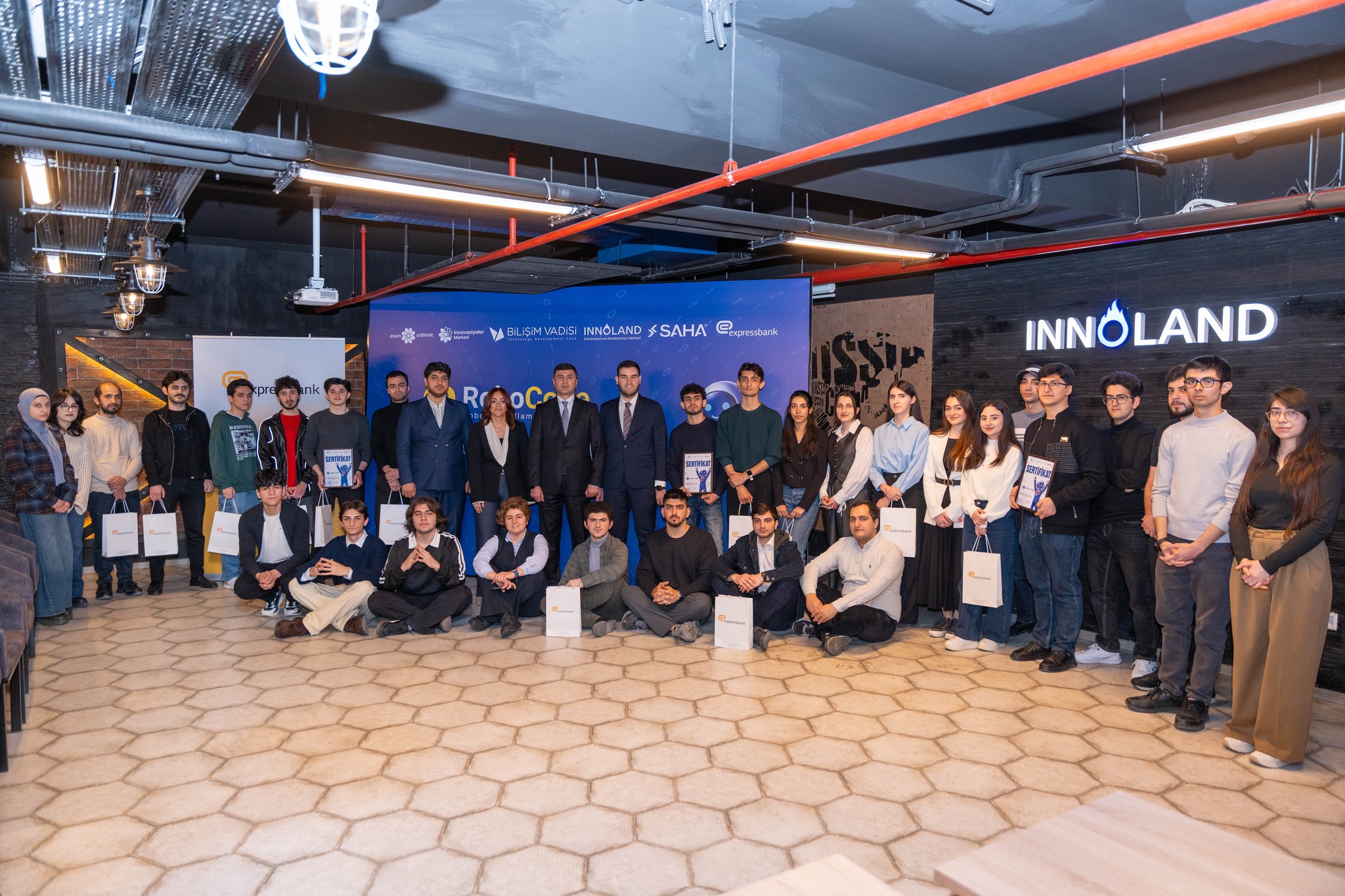 "ASAN xidmət"in 3-cü “RoboCode” düşərgəsi başa çatıb - FOTO