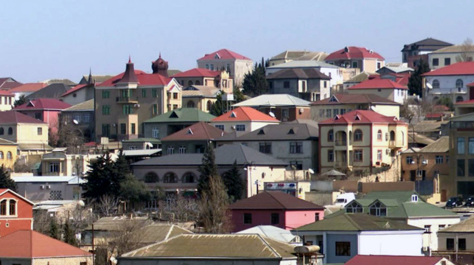 Bakının bəzi ərazilərində tikinti sıxlığı normativ göstəriciləri üstələyir - AÇIQLAMA