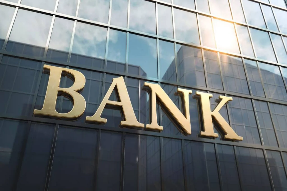 Bankların bağlanması prosesi davam edə bilərmi? - VİDEO