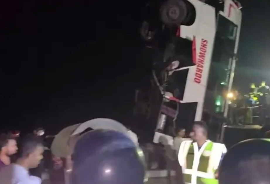 Banqladeşdə avtobusun çaya düşməsi nəticəsində 18 nəfər ölüb