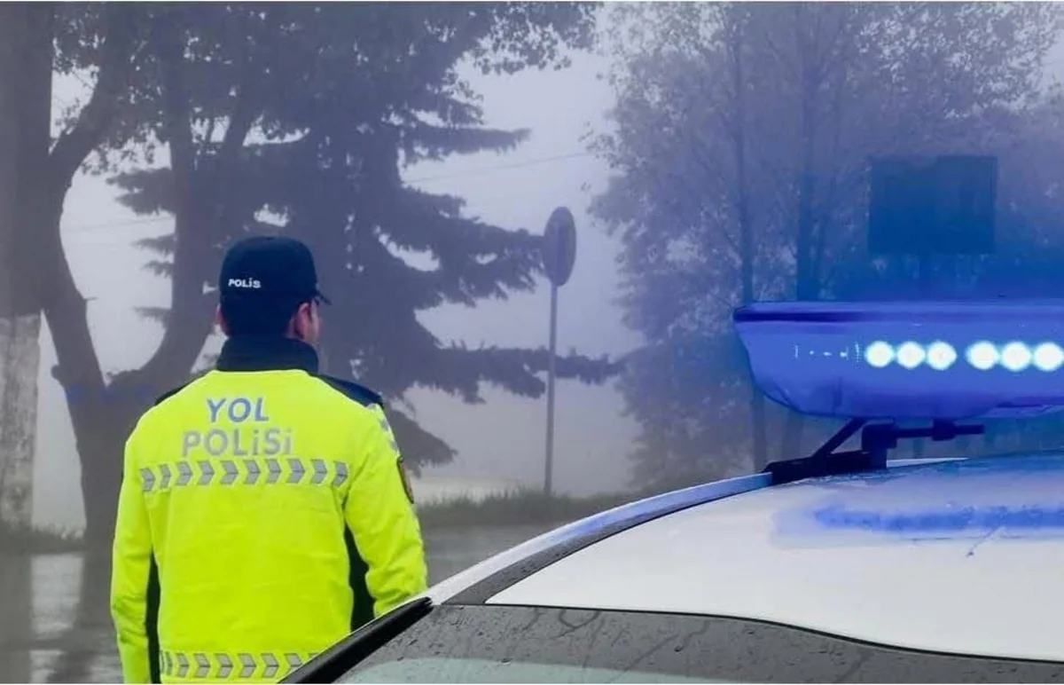 Yol polisi yağıntılı hava şəraiti ilə bağlı sürücülərə müraciət edib