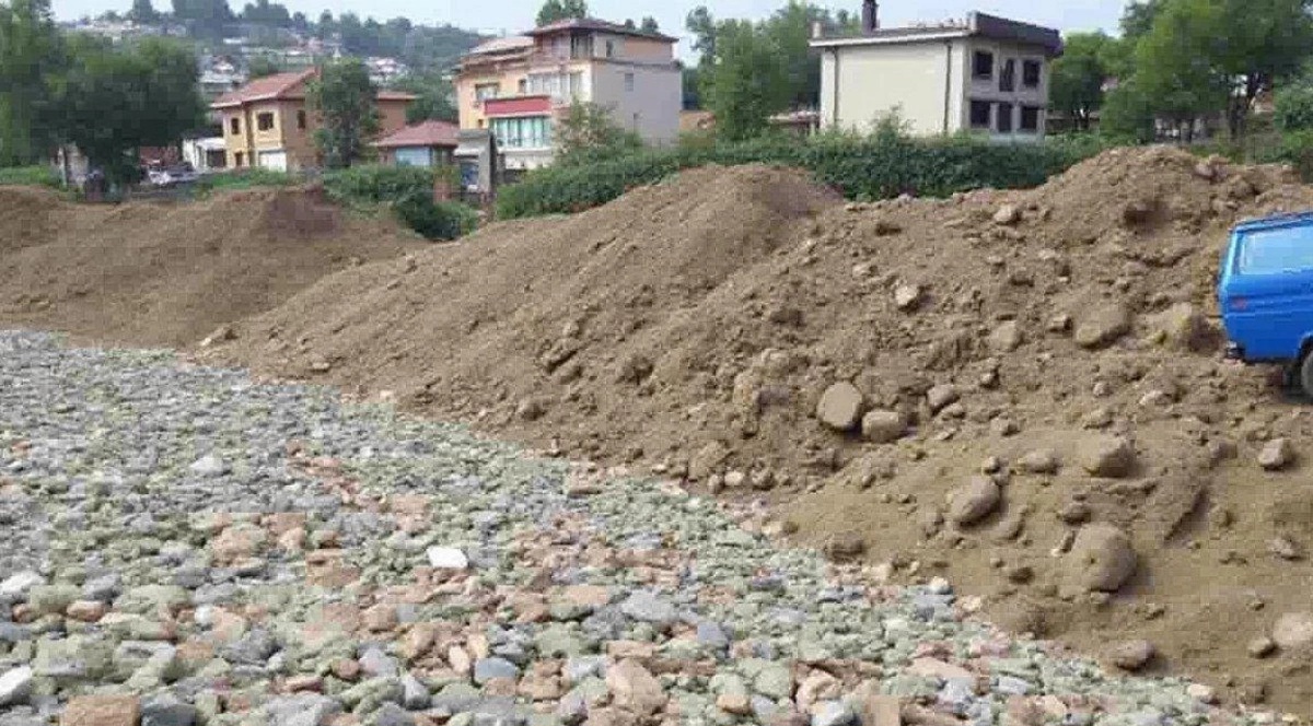 Qobuda sürüşmə baş verdi - FOTO
